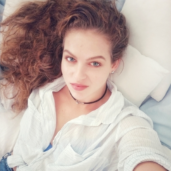 Meet your Posher, Paula - Picture 1 of 2